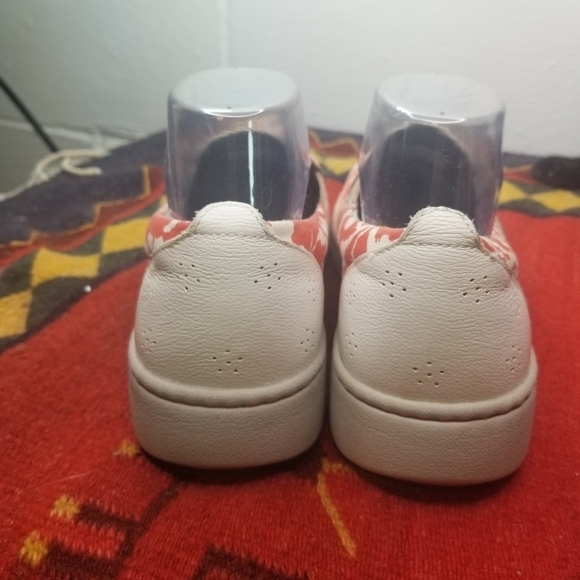 Dansko Belle red white floral slip on shoes sneakers - Picture 4 of 11